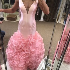 Beautiful Light Pink Prom Gown
